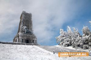 Виелици и студ затварят Паметника на свободата 