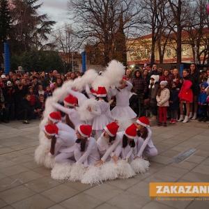 08.12.2015 - Запалване на коледната елха и откриване на ледената пързалка