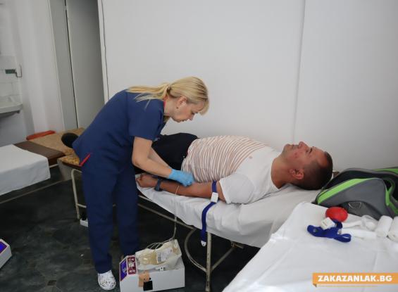 Близо 200 арсеналци се включиха в кампанията „Аз дарих кръв“